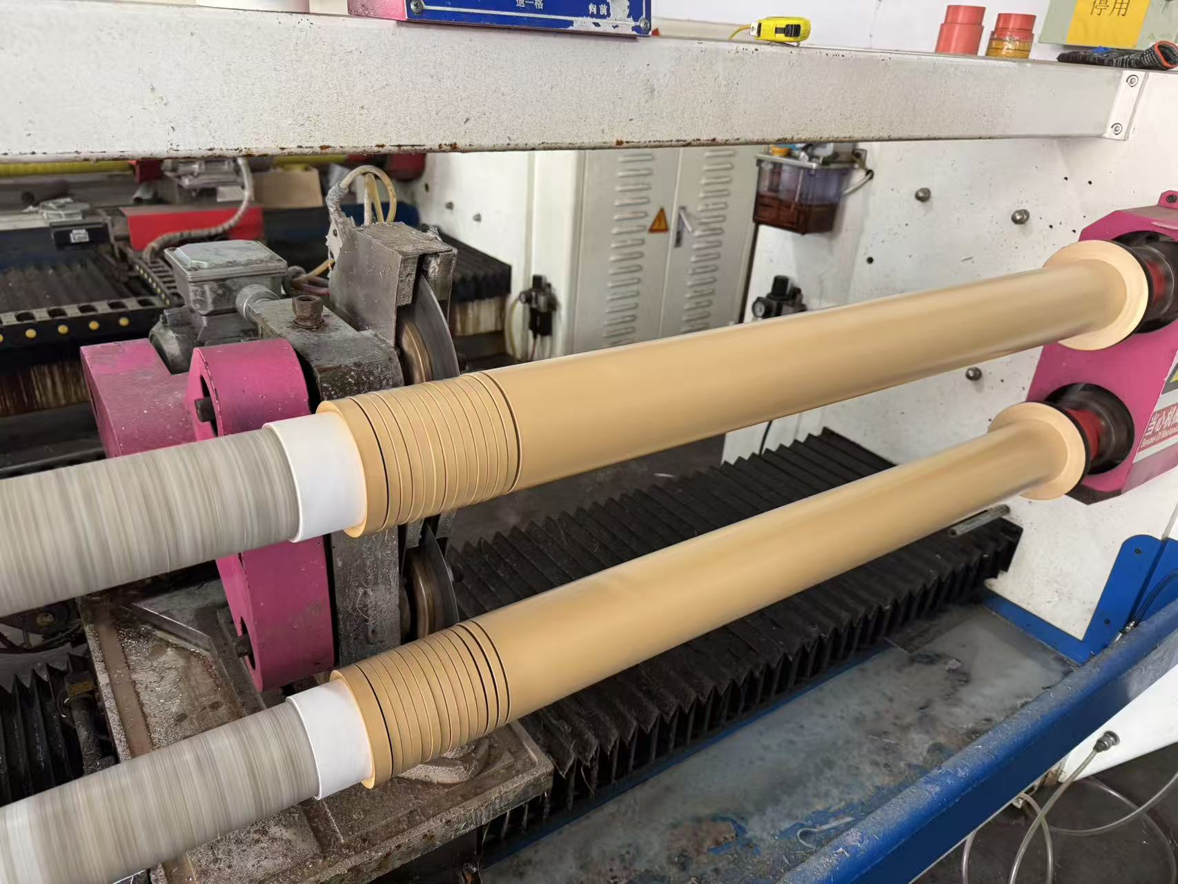 Råmaterialvolatilitet formar nya mönster för industriell tejptillverkning