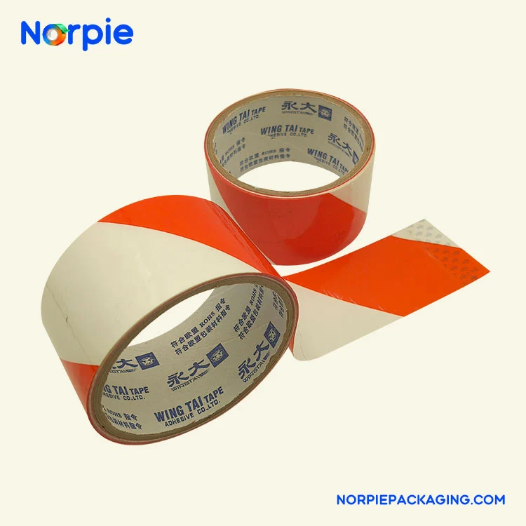 Röd och vit varningstejp